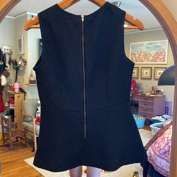 Textured, Pebbled Black Peplum Sleeveless Top in size Small - Picture 3 of 4